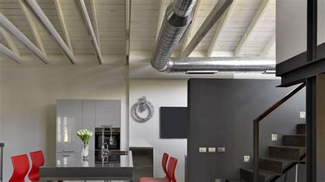 Can You Paint Ductwork: Exploring the Aesthetics and Practicality of Air Duct Transformation